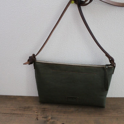 栃木レザー 本革手縫いmini pochette (green） 2枚目の画像