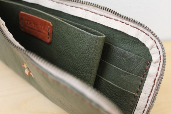 【booさま ご注文のお品】栃木レザー 手縫いのスリムな財布　（green） 3枚目の画像