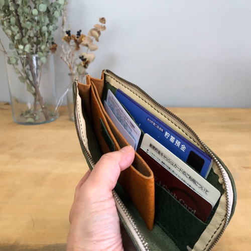 栃木レザー 手縫いのスリムな財布 （ダークブラウン） その他ミニ財布  