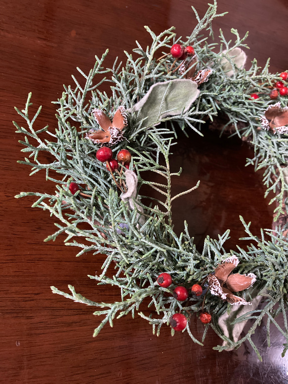 3色の実物を使ったブルーアイスのシンプルリース 冬 クリスマス 3色の