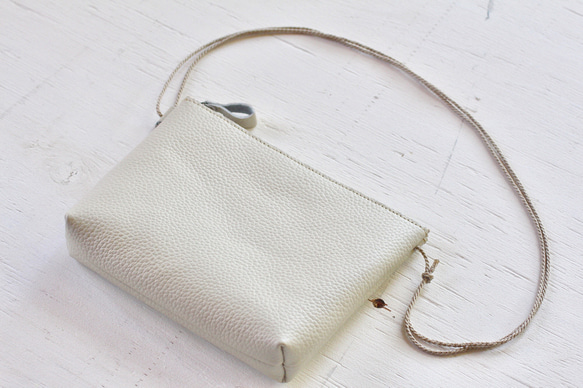 専用です。 ❤ADMJ素敵なホワイトレザーショルダーバッグ❤ ❤ADMJ素敵なホワイトレザーショルダーバッグ❤ A.D.M.J.公式