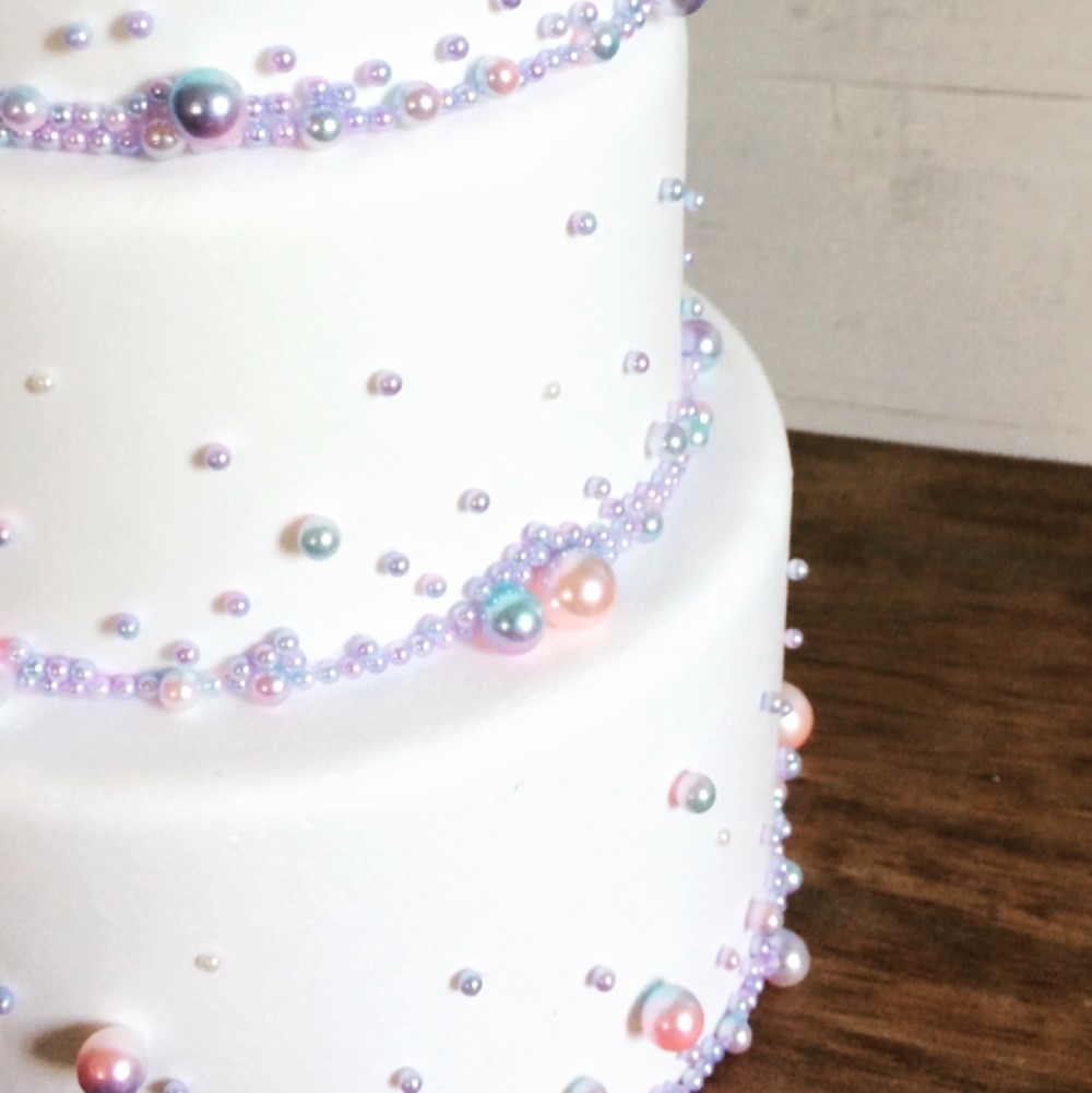 虹色パールの人魚姫アリエル風3段クレイケーキ♪ウェルカムボード受付スペースにも