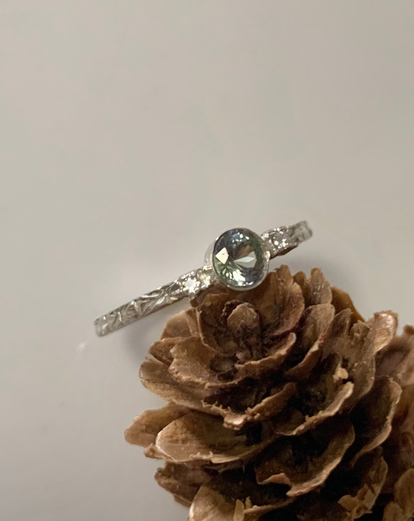ブルーグリーンタンザナイト(非加熱ゾイサイト)とダイヤモンドのsilverリング　 　 1枚目の画像