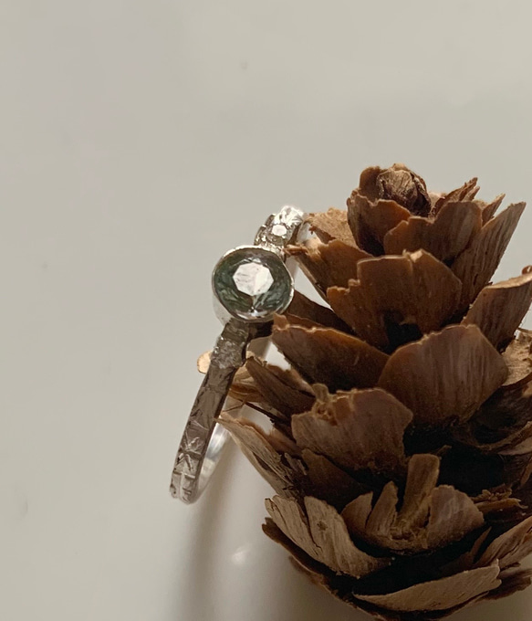 ブルーグリーンタンザナイト(非加熱ゾイサイト)とダイヤモンドのsilverリング　 　 3枚目の画像