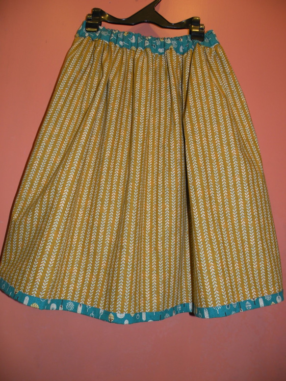 再販　日本製コットンリネン　リバーシブルギャザースカート 3枚目の画像