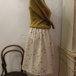 送料無料！再販　日本製コットンリネン　ペンギン柄ギャザースカート 2枚目の画像