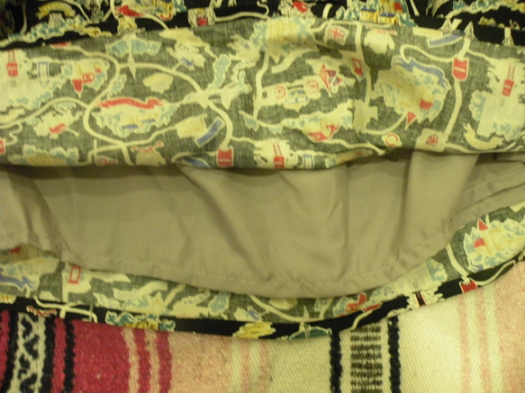 日本製ロンドン柄ギャザースカート 3枚目の画像