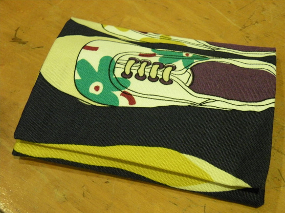 日本製スニーカー柄ティッシュケース 1枚目の画像