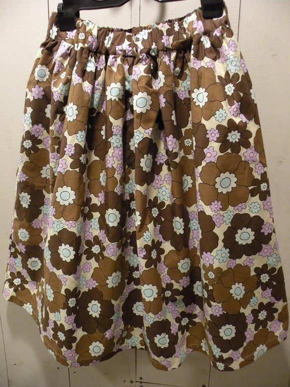 再販　お花スカート 1枚目の画像