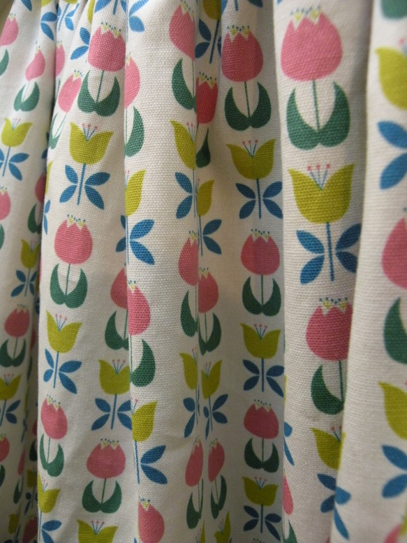 送料無料！日本製チューリップ畑柄コットンギャザースカート 4枚目の画像