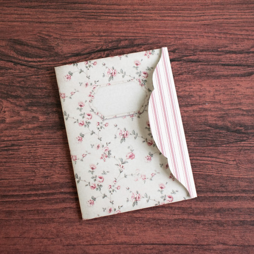 バインダージャンクジャーナル　vintage girl2 Shabby Chic Vintage Junk Journal | MakerPlace by Michaels