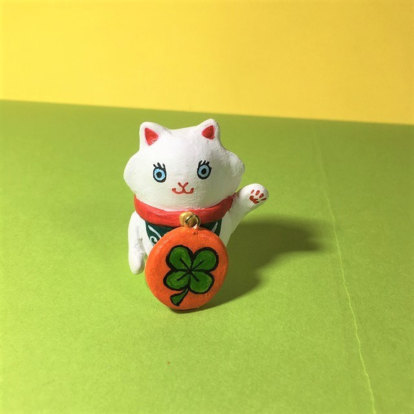 招き猫　左手上げ　マトリョーシカ風　で　張り子風　石粉粘土作品　オリジナル　縁起物　置物　小物入れ　インテリア　オブジェ 4枚目の画像