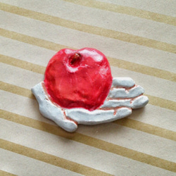 hand「赤い林檎」 1枚目の画像