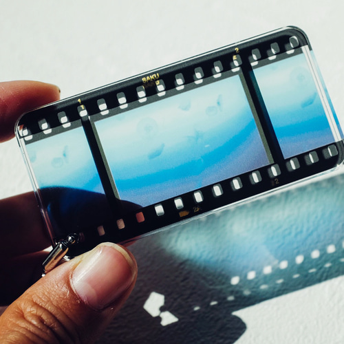 キリトリフィルム ポジフィルム風 アクリルキーホルダー 水族館 写真