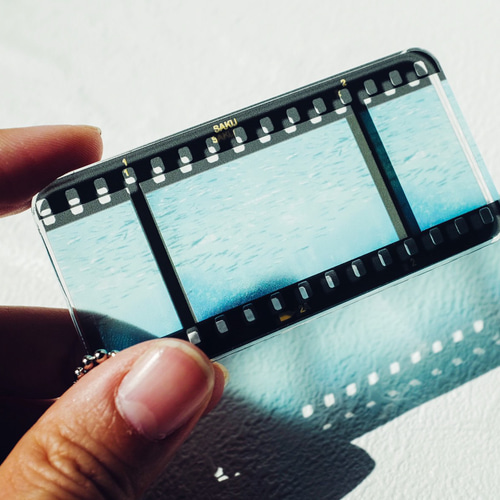 キリトリフィルム ポジフィルム風 アクリルキーホルダー 水族館 写真
