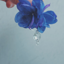 紫陽花の花のサンキャッチャー　イヤーアクセ　片耳タイプ 4枚目の画像