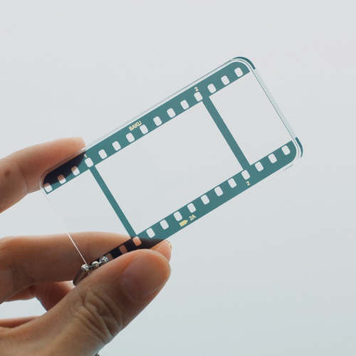 キリトリフィルム ポジフィルム風 アクリルキーホルダー 空っぽ 写真