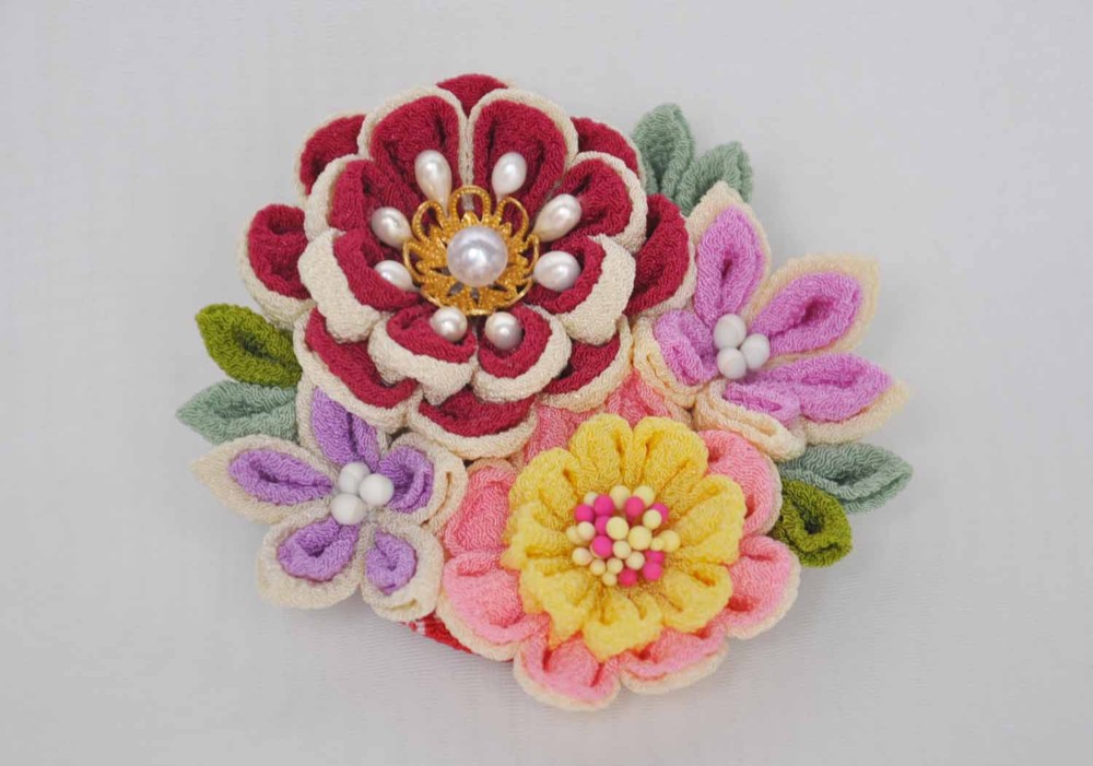 つまみ細工　ブローチ＆髪飾り