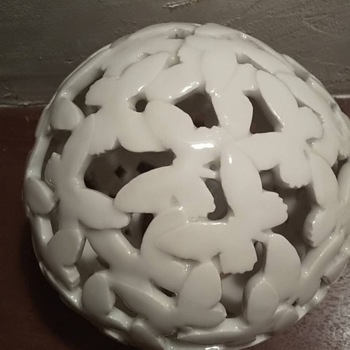 蝶影透かし彫りランプシェード 蝶影透かし彫りランプシェード