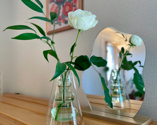 c*e様 【美品・箱付き】バカラ／クリスタル 花瓶 フラワーベース 一輪挿し 花 c*e様 【美品・箱付き】バカラ／クリスタル 花瓶 フラワーベース