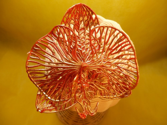 メタルカラー　華やか赤＆金　胡蝶蘭の簪　ヘッドドレス　和装ヘア　 2枚目の画像