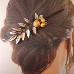ゴールデンパール　金の珠とプラチナリーフピック　南洋真珠　髪飾り 1枚目の画像