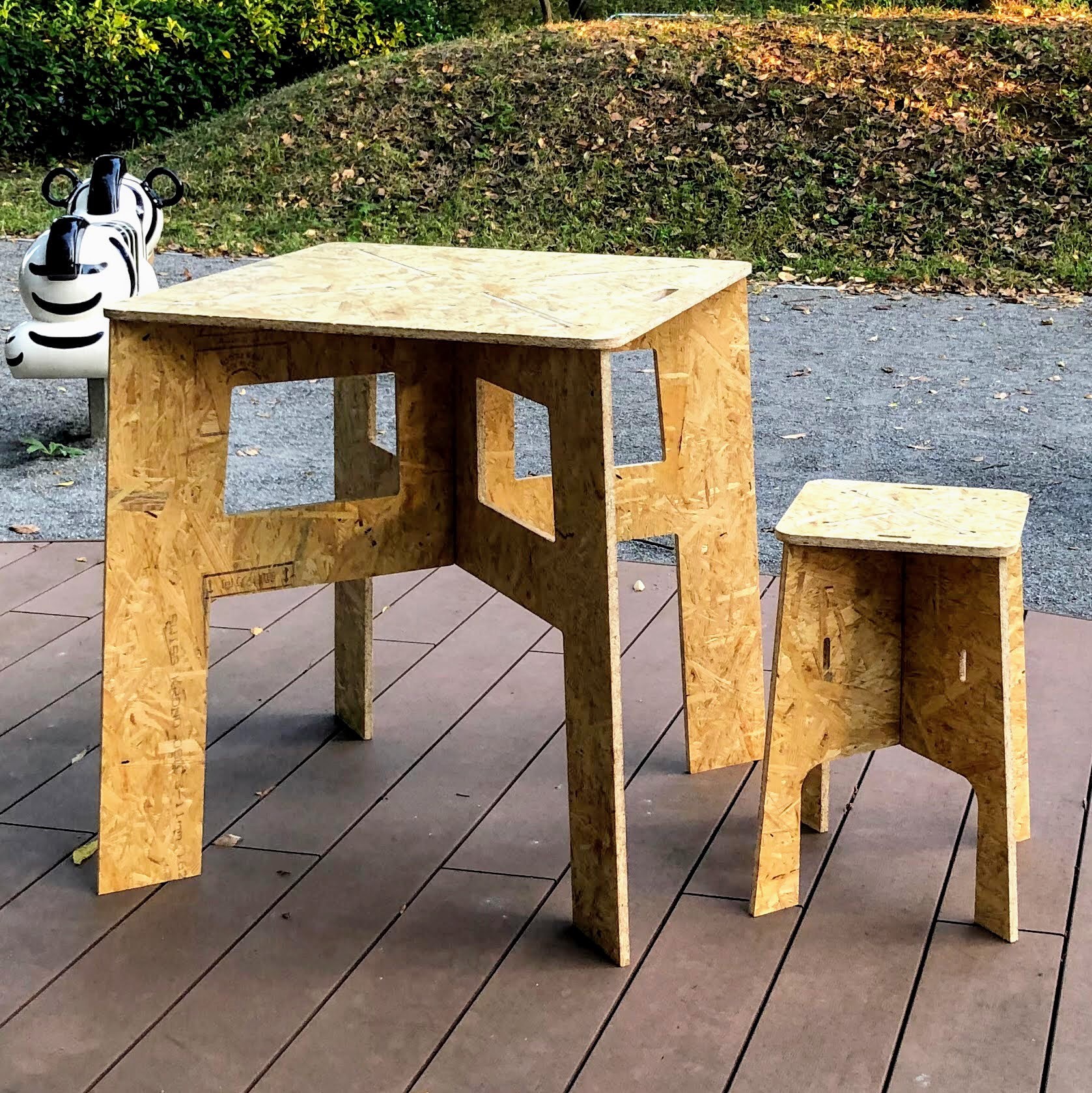 リモートワークに最適『ペケ台・作業台』組み立てテーブル OSB合板 60cm角×高さ70㎝ 机・デスク ペケペケ 通販|Creema(クリーマ) 10462343 リモートワークに最適『ペケ台・作業台』組み立てテーブル OSB合板 60cm角×高さ70㎝ 机・デスク ペケペケ 通販|Creema(クリーマ) 10462343