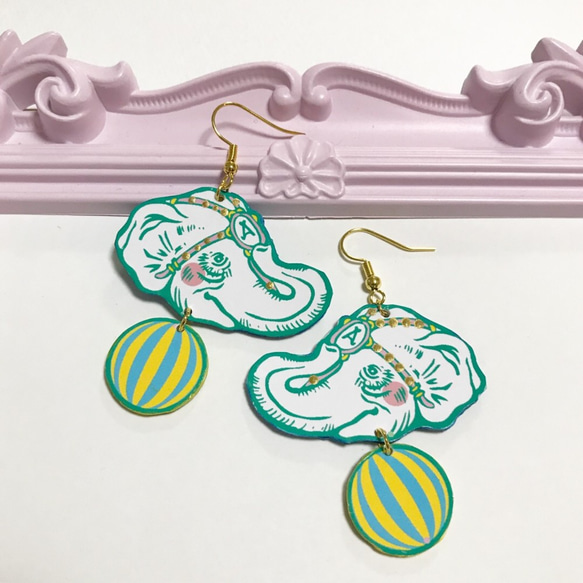 GENTLE ELEPHANT（ピアス） 1枚目の画像