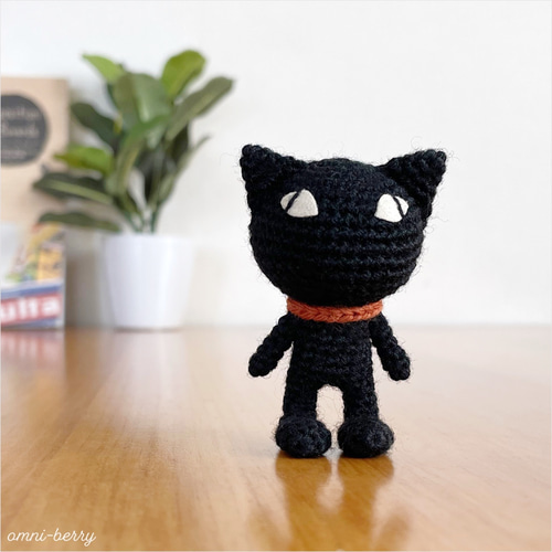 黒猫さん（with friend）のあみぐるみ Amazon.co.jp: 黒猫のあみぐるみ 身長38センチ 顔幅14 お腹30
