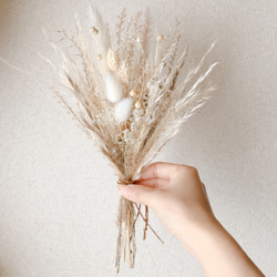 パンパスグラスと白い小花のミニブーケ　　スワッグ 5枚目の画像