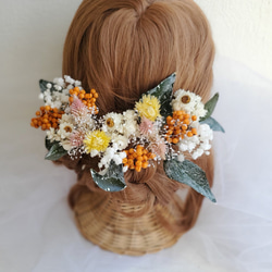 小花とベリーのナチュラル　オレンジ　髪飾り　成人式 結婚式 ドライフラワー 5枚目の画像