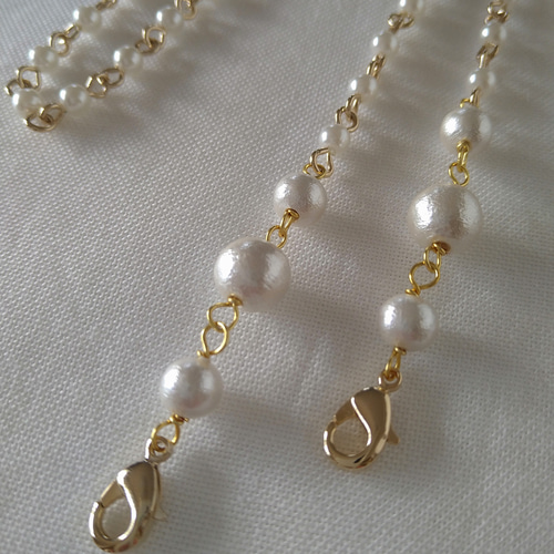 ♪❤️ インドネシアビーズ　パール　マスクチェーン　メガネチェーン　マスク ビーズのメガネチェーン《パール》＊マスクチェーンに変更可