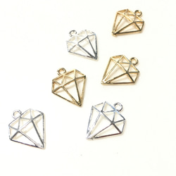 【送料無料】シルバー  アンティークパーツ  半立体  ダイヤモンドチャーム 2枚目の画像