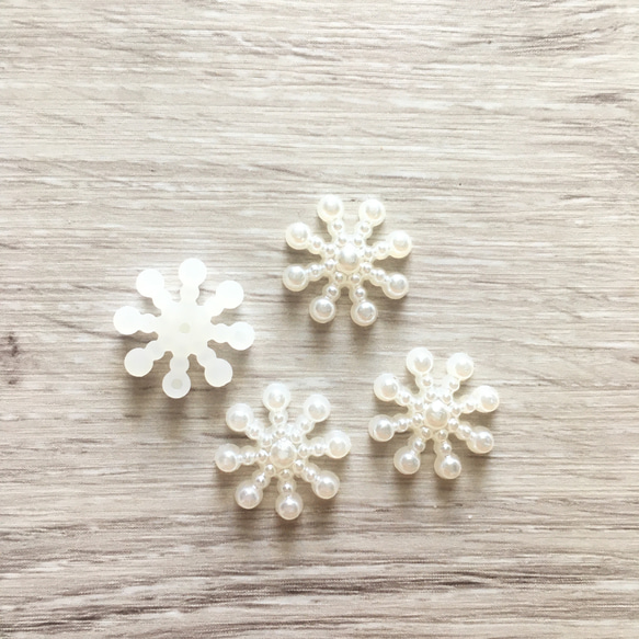 【送料無料】雪の結晶  カボション  アクリル  冬パーツ  10pcs 3枚目の画像