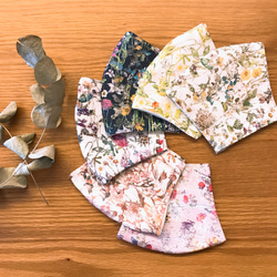 《夏日舒適》 Liberty Wild Flowers國產有機棉 立體布口罩 第2張的照片