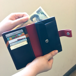 手帳のような財布／赤×ネイビー×キャメル〈カラー固定版〉 5枚目の画像