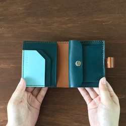 手帳のようなミニ財布／茶色×ブルー×水色〈カラー固定版〉 1枚目の画像