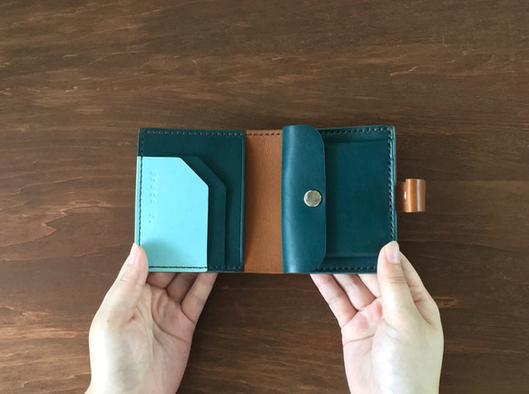 手帳のようなミニ財布／茶色×ブルー×水色〈カラー固定版〉 1枚目の画像
