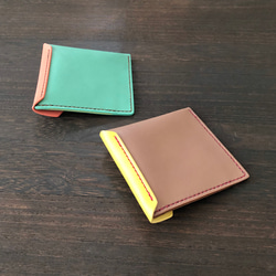 類似字母的迷你錢包和名片夾 | 21 種皮革顏色 | 顏色順序（定制） 第3張的照片