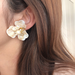 「8/13まで送料無料」 shell flower pierce 4枚目の画像