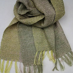 【No.0424】草木染め手織りショートマフラー（絹100%） 3枚目の画像