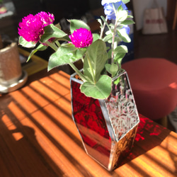 ステンドグラスの花瓶(赤) 3枚目の画像