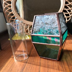 ステンドグラスのアンティーク調花瓶(グリーン)【受注製作】 4枚目の画像