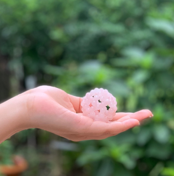 神聖幾何学フラーレン　ローズクォーツ　６ミリ球 1枚目の画像