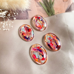 glass oval tulip paint Earrings 4枚目の画像