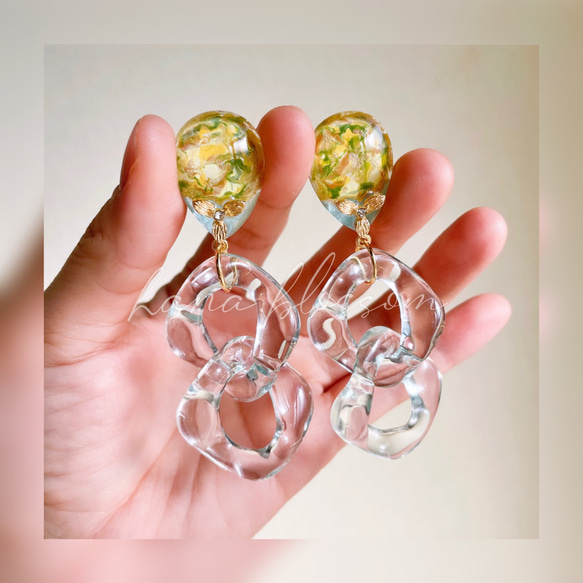 【再販】glass drop mimosa flower clear mint Earrings 7枚目の画像