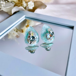 glass drop mint green Earrings 5枚目の画像