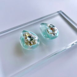 glass drop mint green Earrings 7枚目の画像