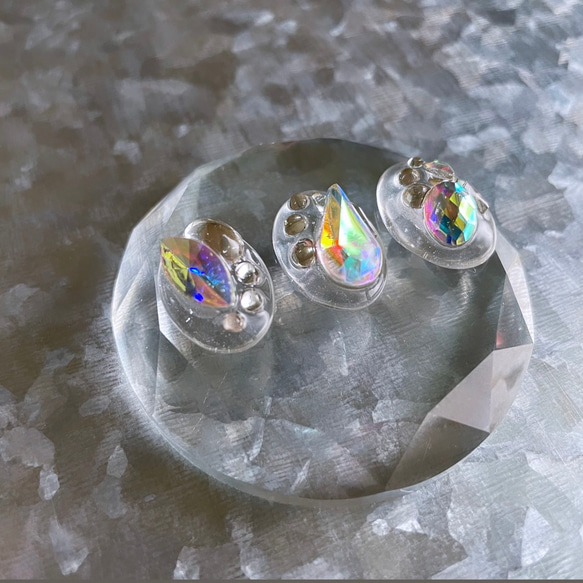 玻璃橢圓形 3way 細微差別水晶耳環 ① 第2張的照片
