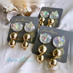 glass round moisture butterfly gold Earrings 7枚目の画像